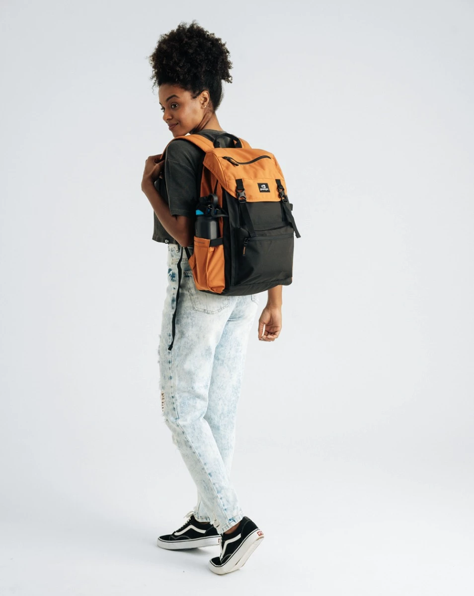 Mochila Pelican 2.0 30L Galápagos Preta e Caramelo